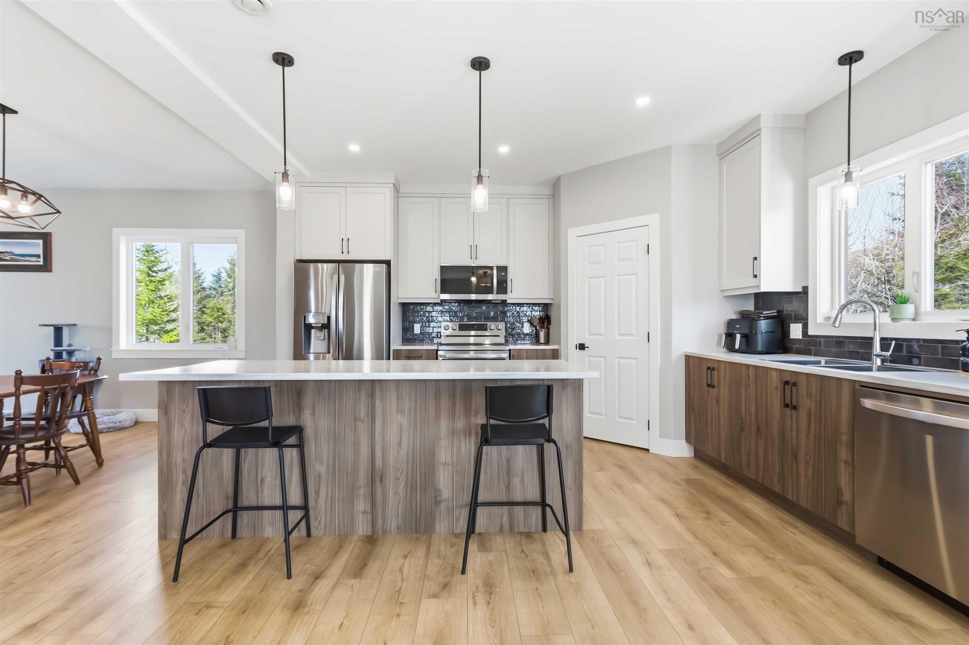 86 Riverview Drive, Timberlea, NS - Indoor Photo Showing Kitchen With Double Sink With Upgraded Kitchen