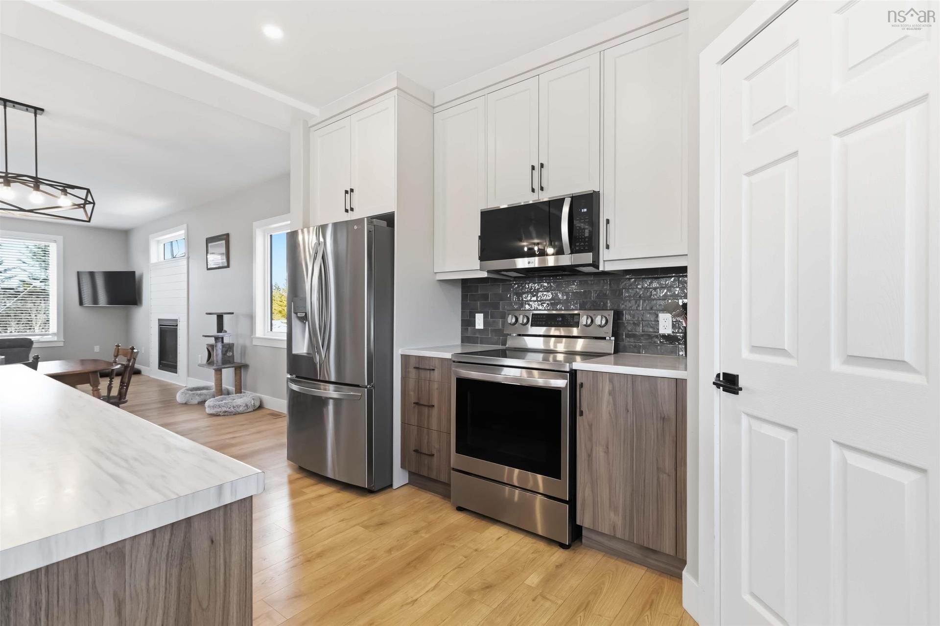 86 Riverview Drive, Timberlea, NS - Indoor Photo Showing Kitchen