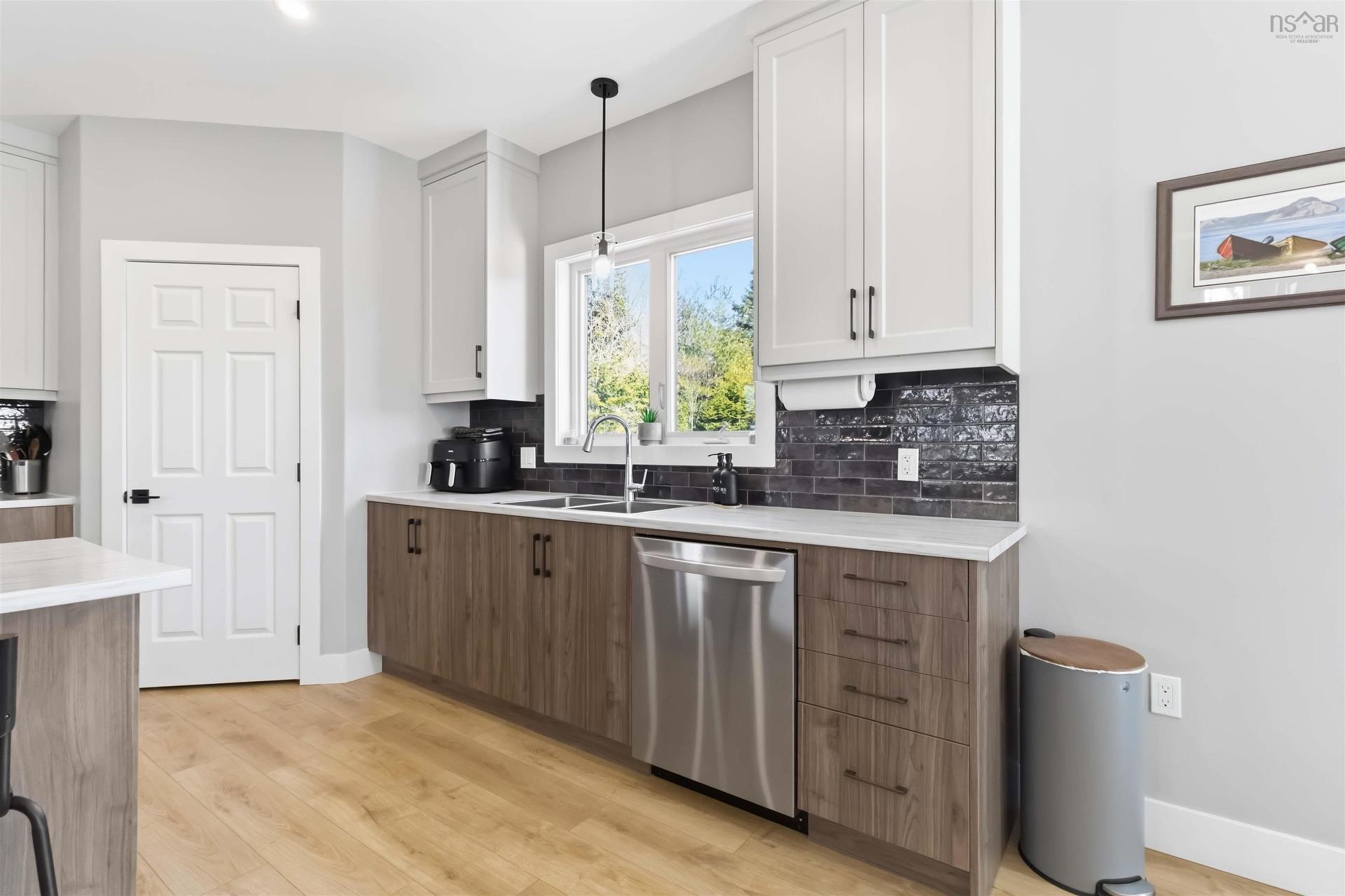 86 Riverview Drive, Timberlea, NS - Indoor Photo Showing Kitchen With Double Sink