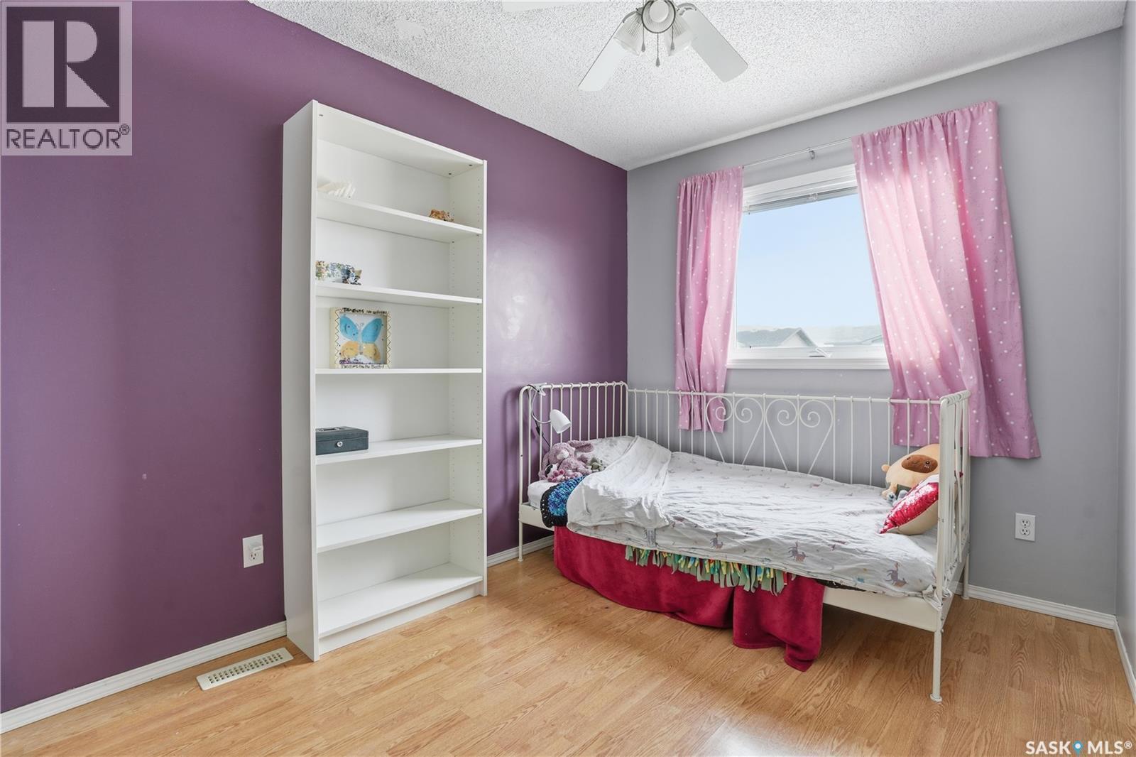 3860 7Th Avenue E, Regina, SK - Indoor Photo Showing Bedroom