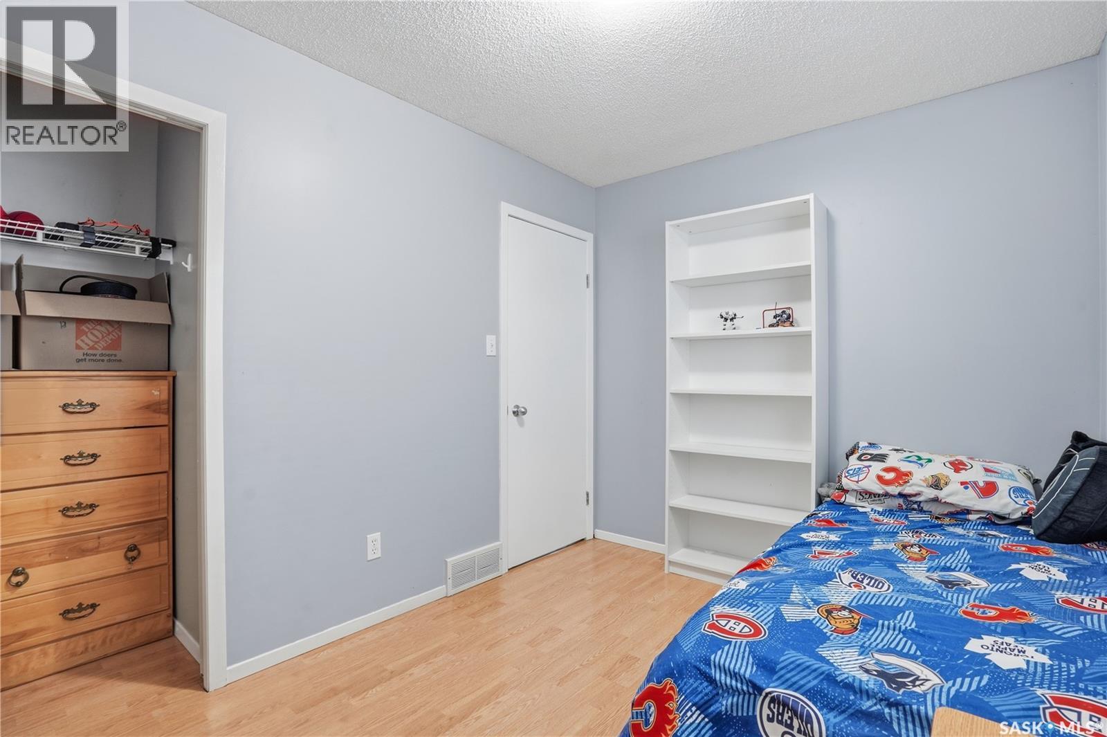 3860 7Th Avenue E, Regina, SK - Indoor Photo Showing Bedroom