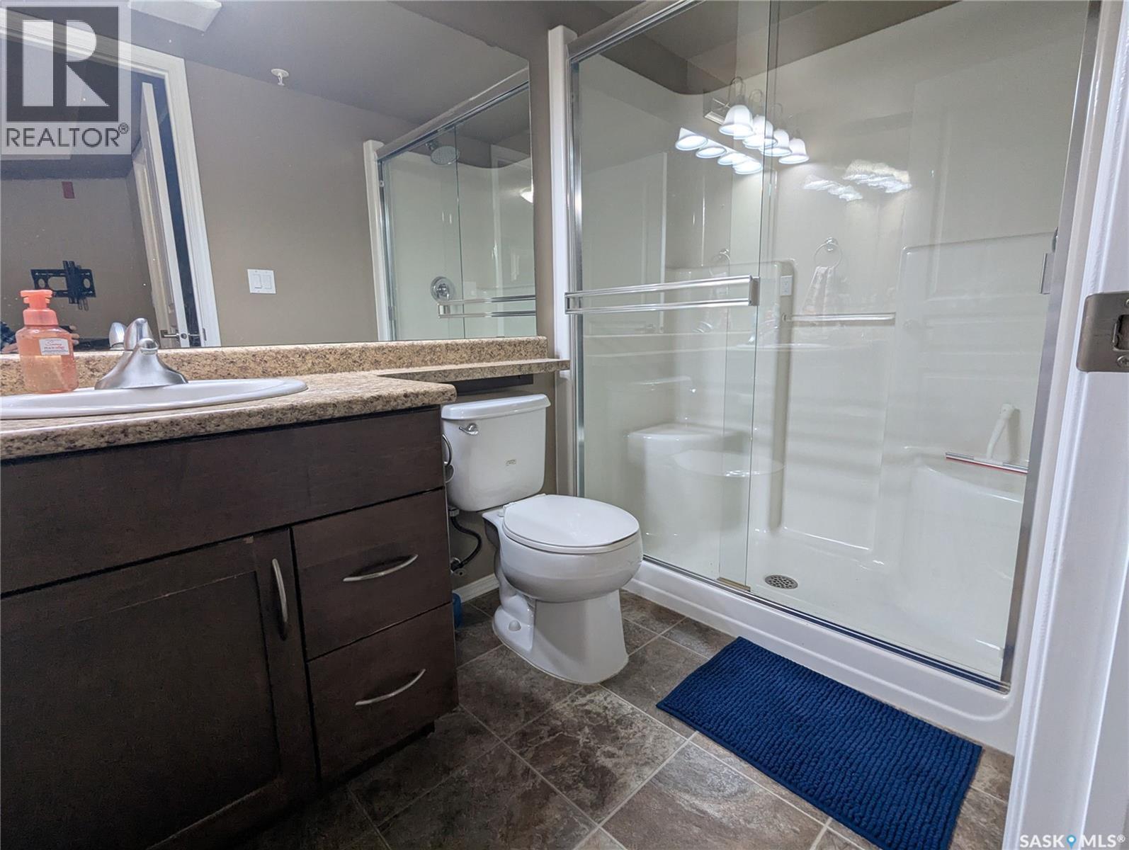 323 150 Pawlychenko Lane, Saskatoon, SK - Indoor Photo Showing Bathroom