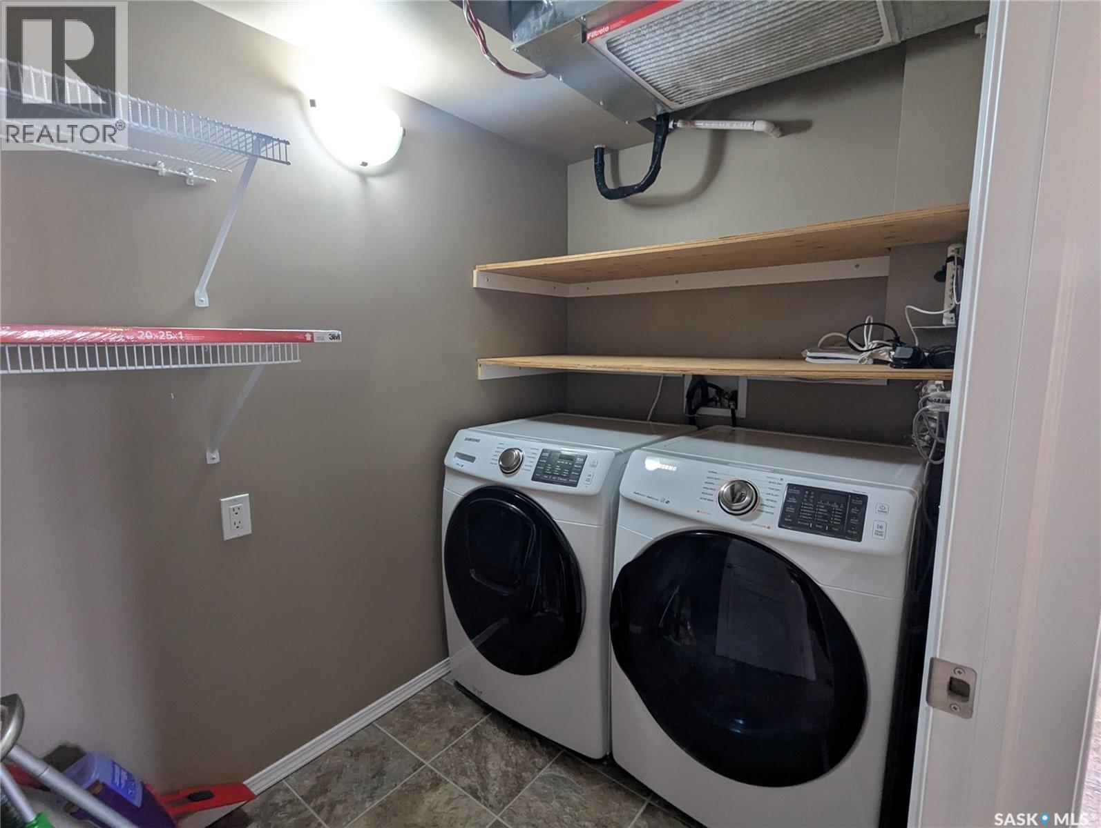 323 150 Pawlychenko Lane, Saskatoon, SK - Indoor Photo Showing Laundry Room