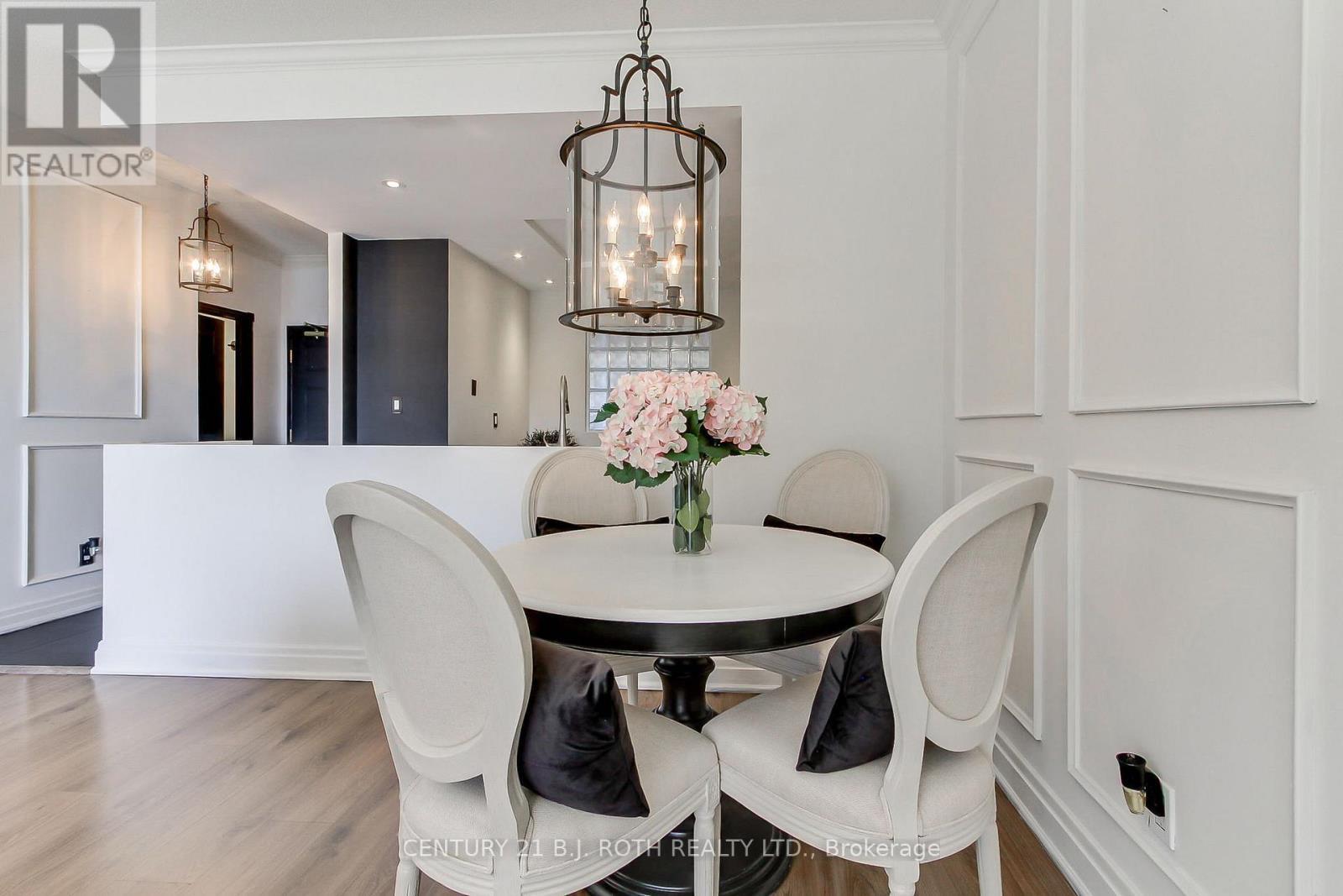 Lp915 - 18 Concorde Place, Toronto, ON - Indoor Photo Showing Dining Room