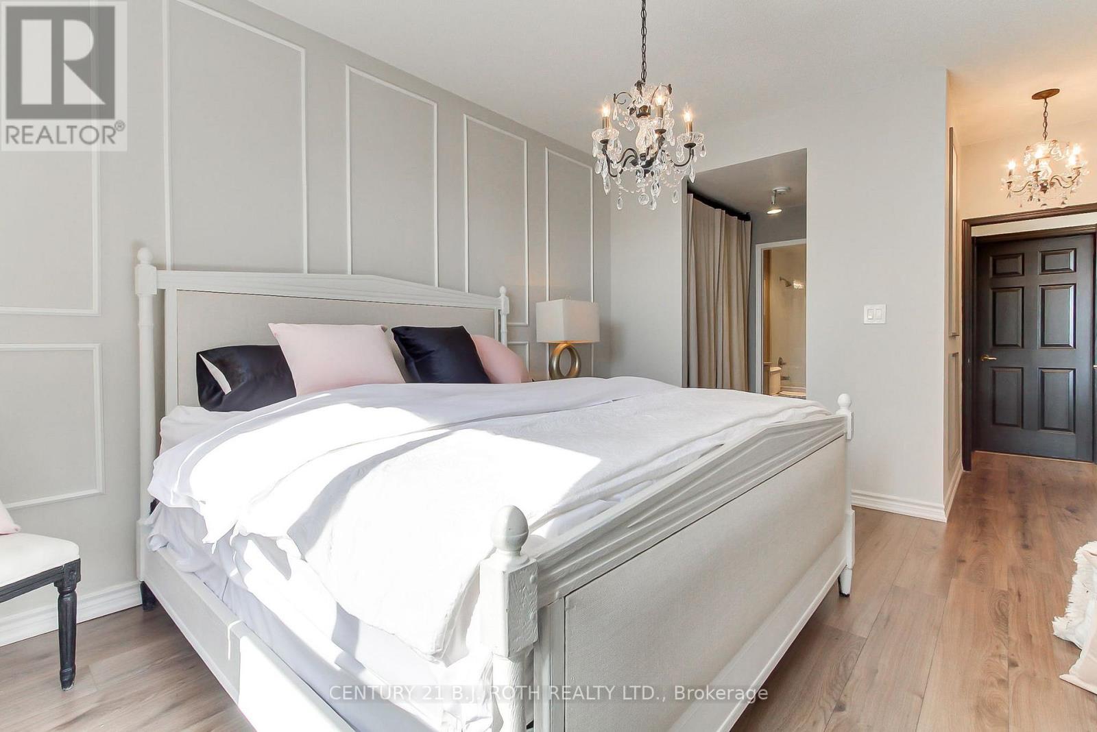 Lp915 - 18 Concorde Place, Toronto, ON - Indoor Photo Showing Bedroom