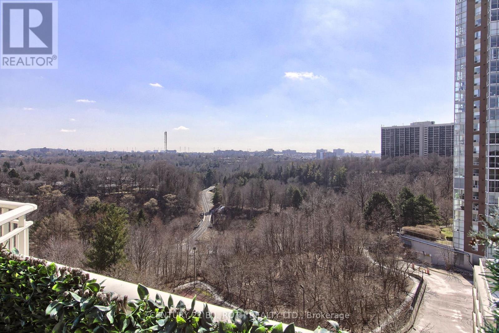 Lp915 - 18 Concorde Place, Toronto, ON - Outdoor With View