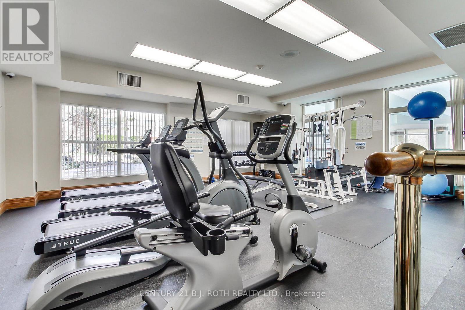 Lp915 - 18 Concorde Place, Toronto, ON - Indoor Photo Showing Gym Room