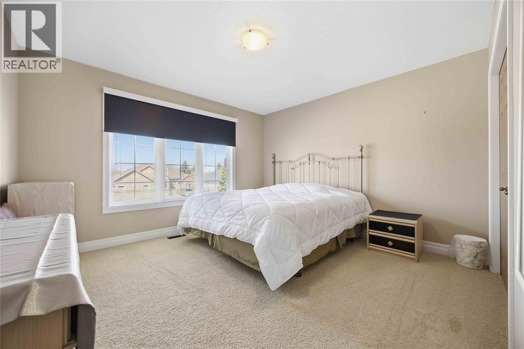 111 Bridlepath Trail, Sarnia, ON - Indoor Photo Showing Bedroom