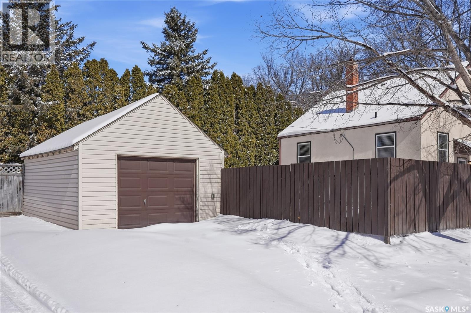 320 Mckinnon Avenue S, Saskatoon, SK