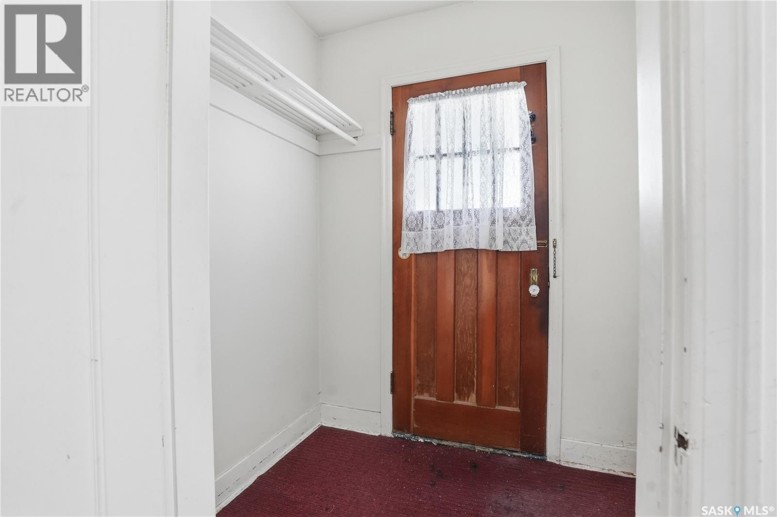 320 Mckinnon Avenue S, Saskatoon, SK - Indoor Photo Showing Other Room