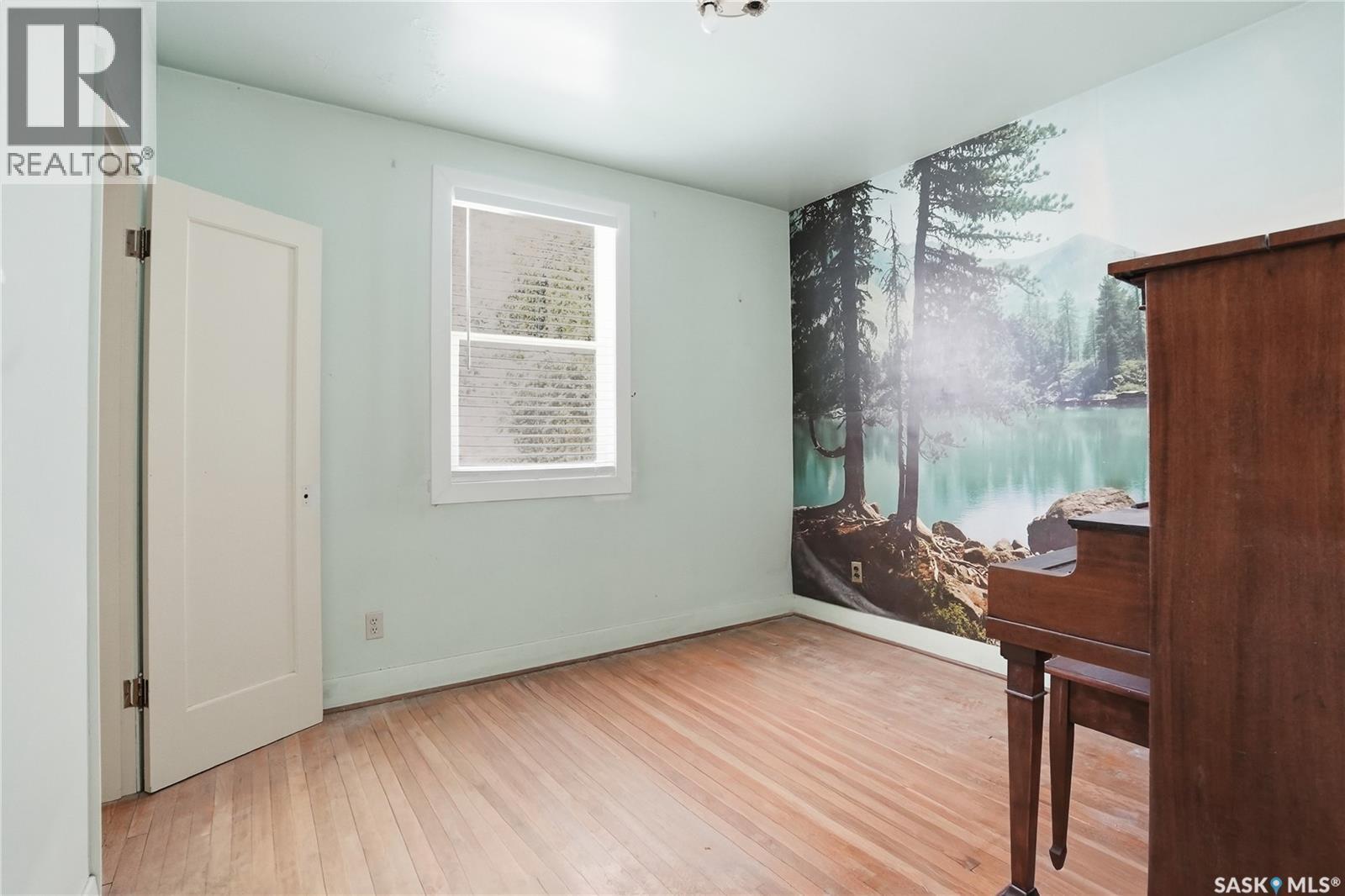 320 Mckinnon Avenue S, Saskatoon, SK - Indoor Photo Showing Other Room