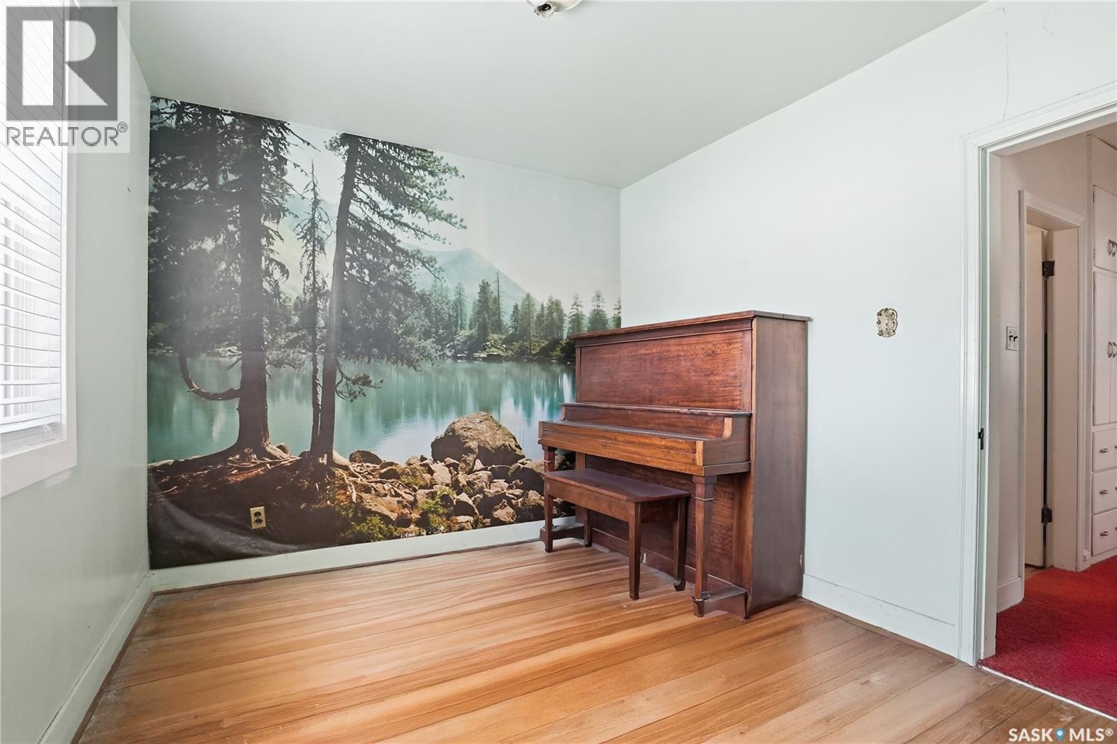 320 Mckinnon Avenue S, Saskatoon, SK - Indoor Photo Showing Other Room