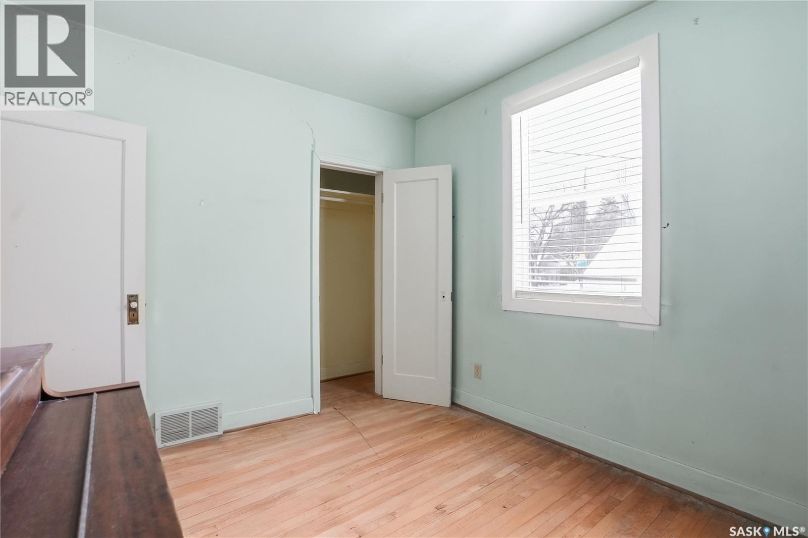 320 Mckinnon Avenue S, Saskatoon, SK - Indoor Photo Showing Other Room