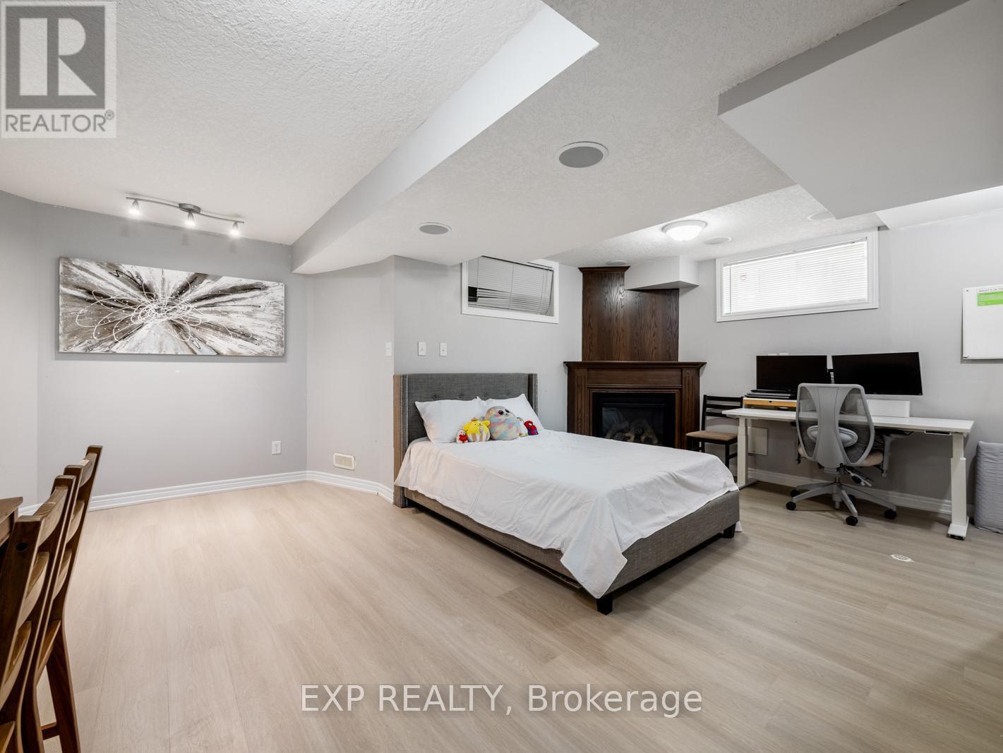 1260 Old Zeller Drive, Kitchener, ON - Indoor Photo Showing Bedroom