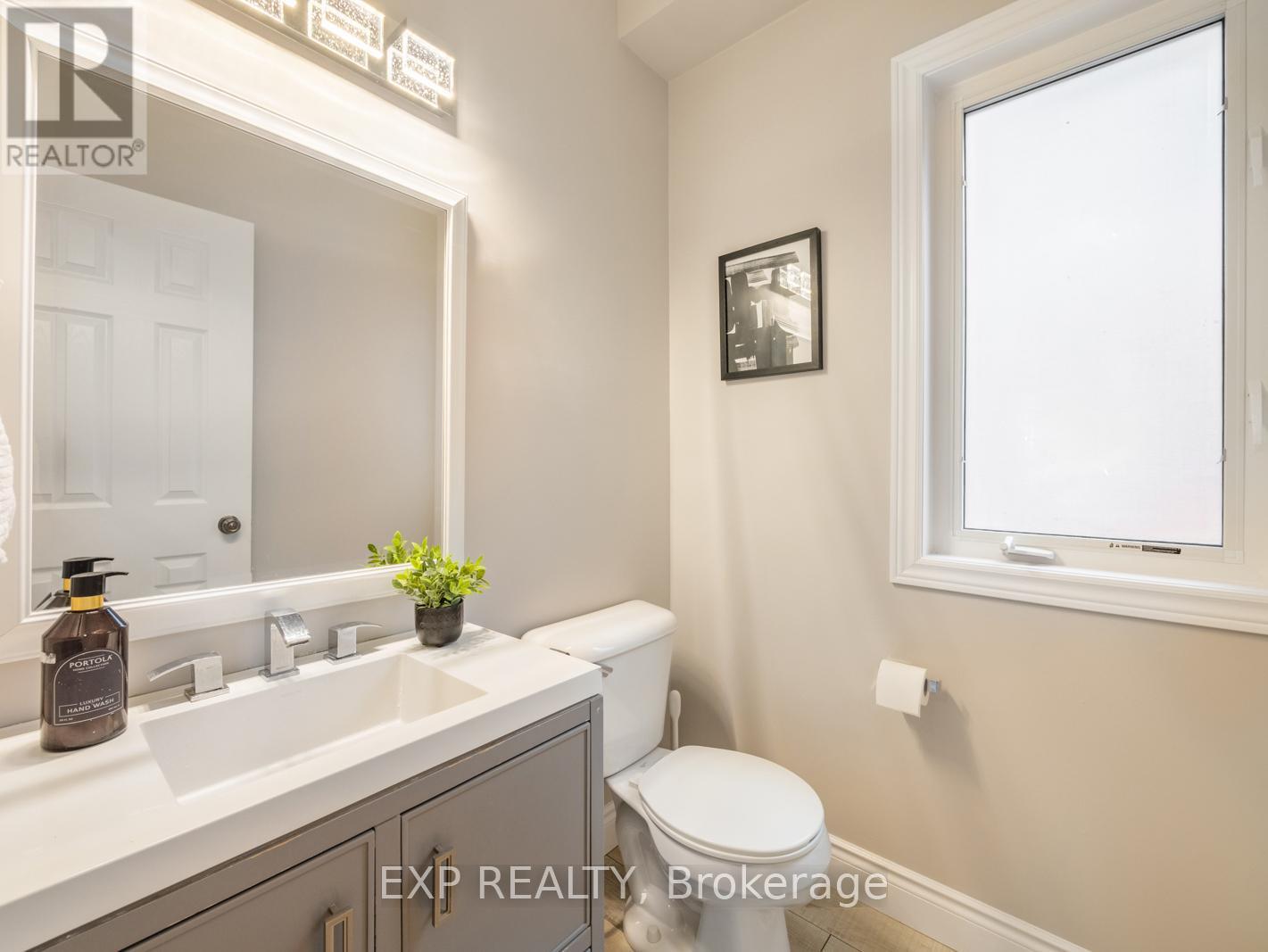 1260 Old Zeller Drive, Kitchener, ON - Indoor Photo Showing Bathroom