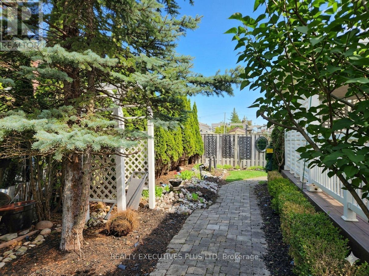 Low Maintenance Landscaped Yard - 46 Williamson Drive W, Ajax, ON - Outdoor