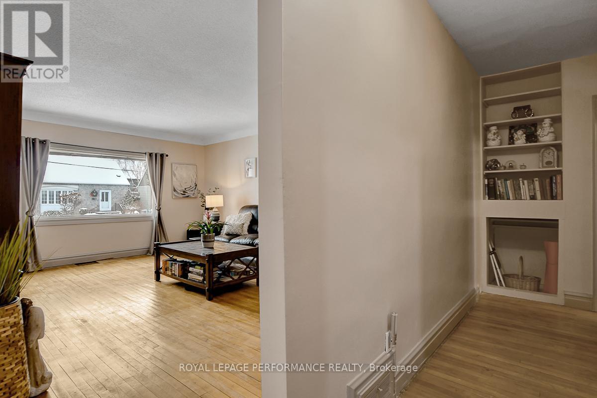 103 Glynn Avenue, Ottawa, ON - Indoor Photo Showing Other Room