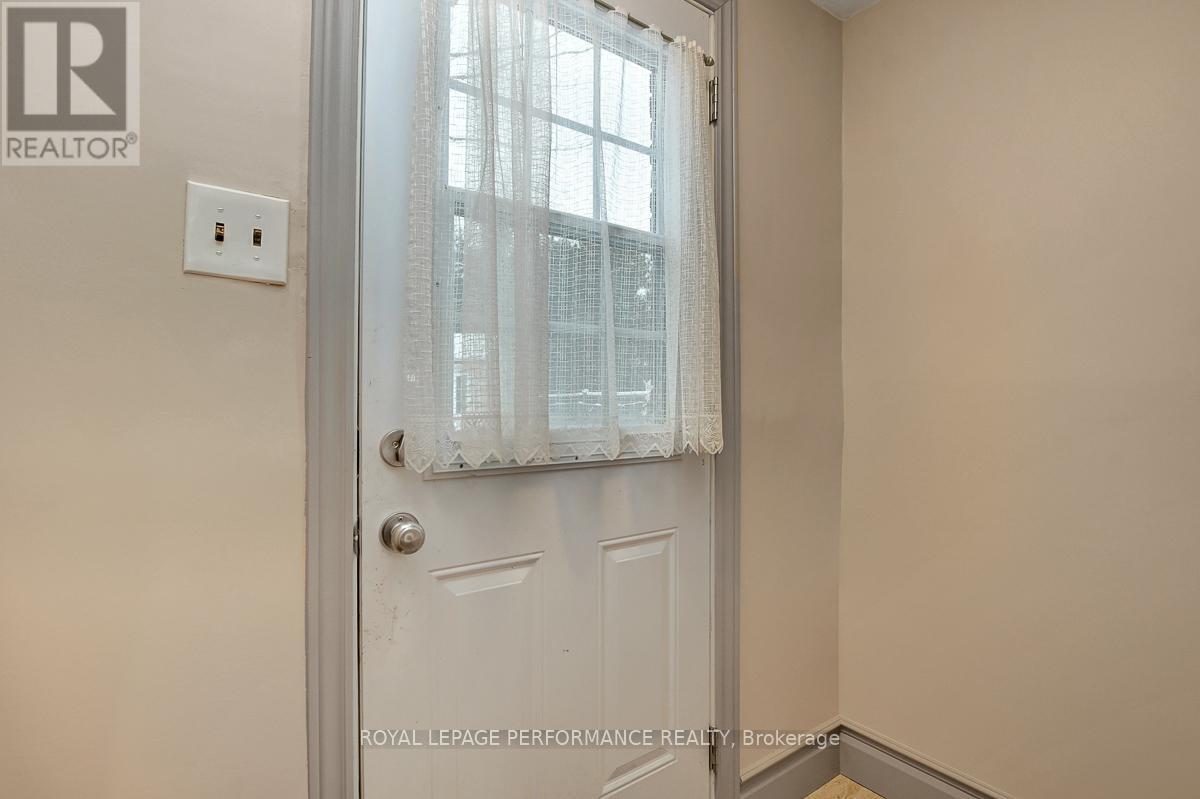 103 Glynn Avenue, Ottawa, ON - Photo Showing Other Room