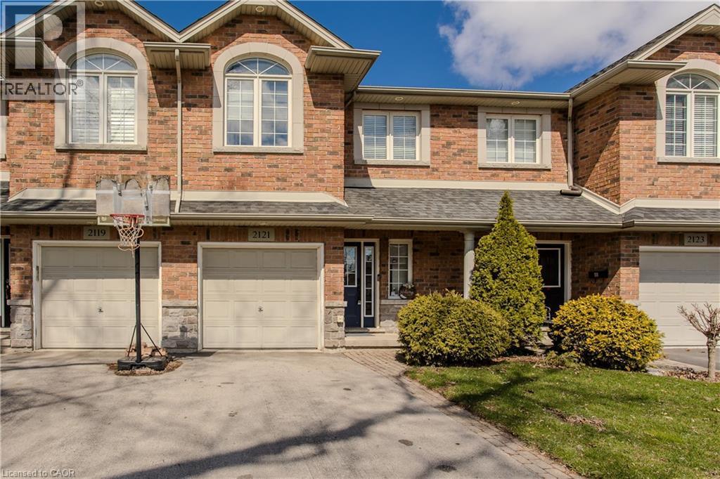 2121 Prospect Street, Burlington, ON - Outdoor With Facade