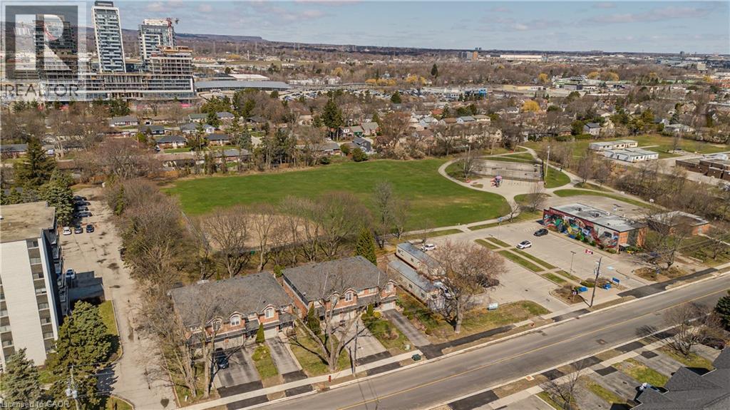 2121 Prospect Street, Burlington, ON - Outdoor With View