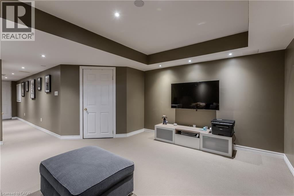 2121 Prospect Street, Burlington, ON - Indoor
