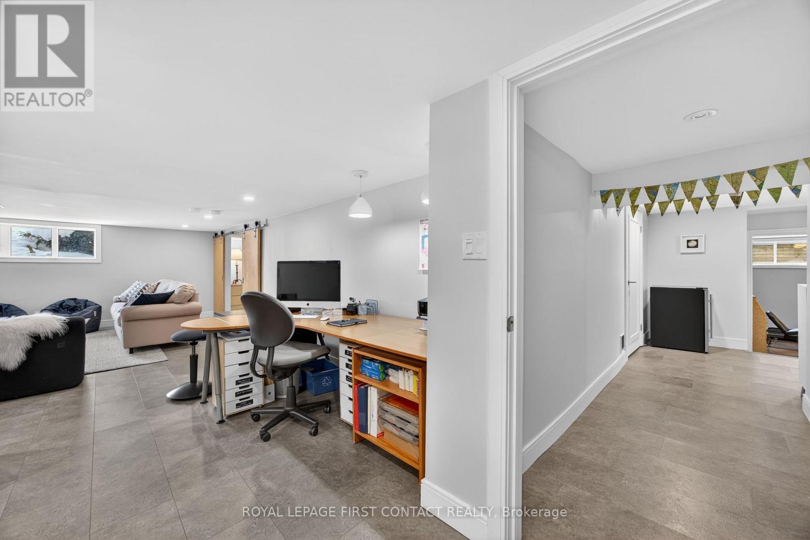 162 Kempenfelt Drive, Barrie, ON - Indoor
