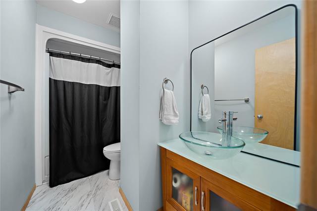 130 Lake Village Rd, Winnipeg, MB