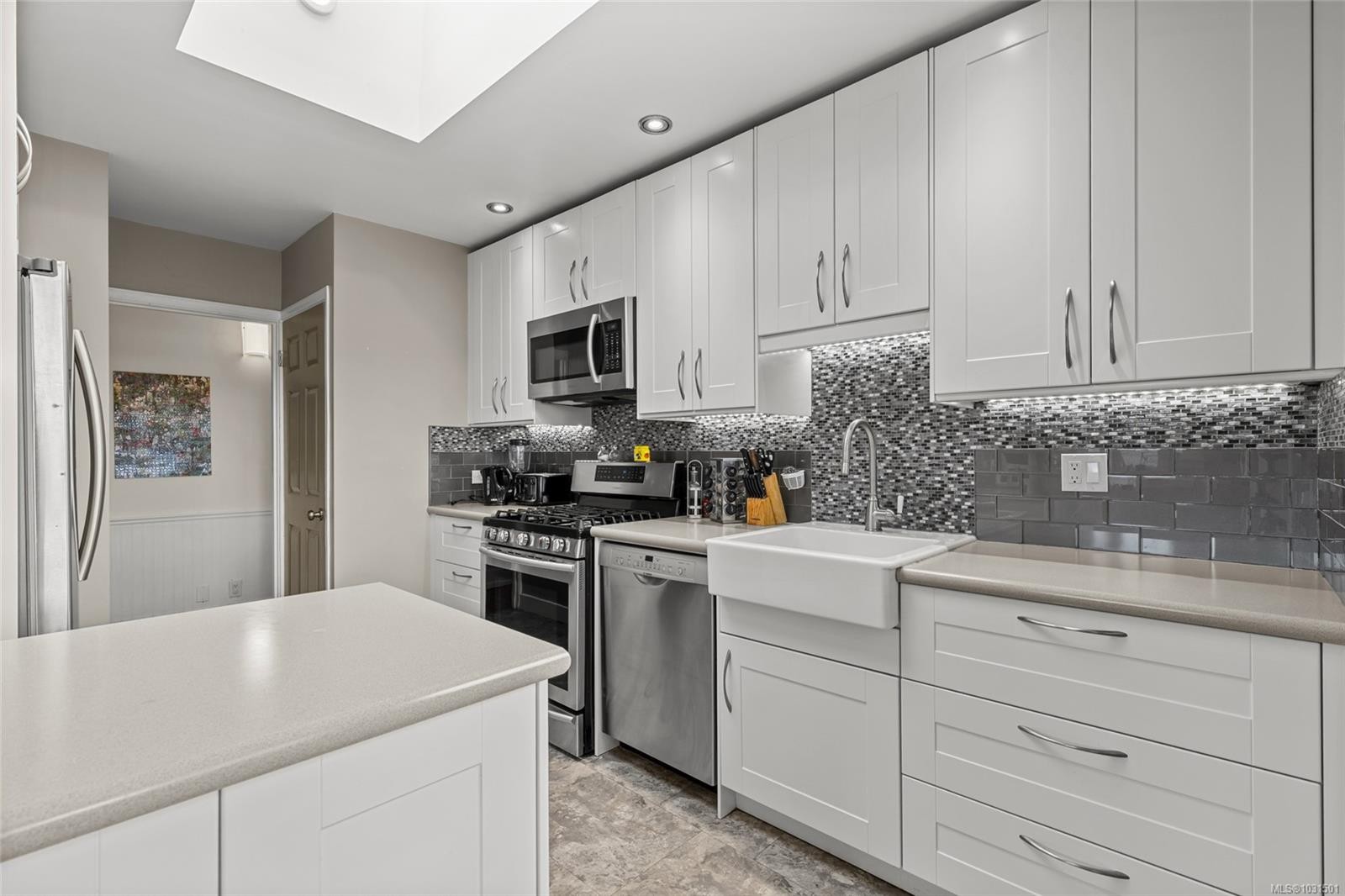 721 Snowdrop Ave, Saanich, BC