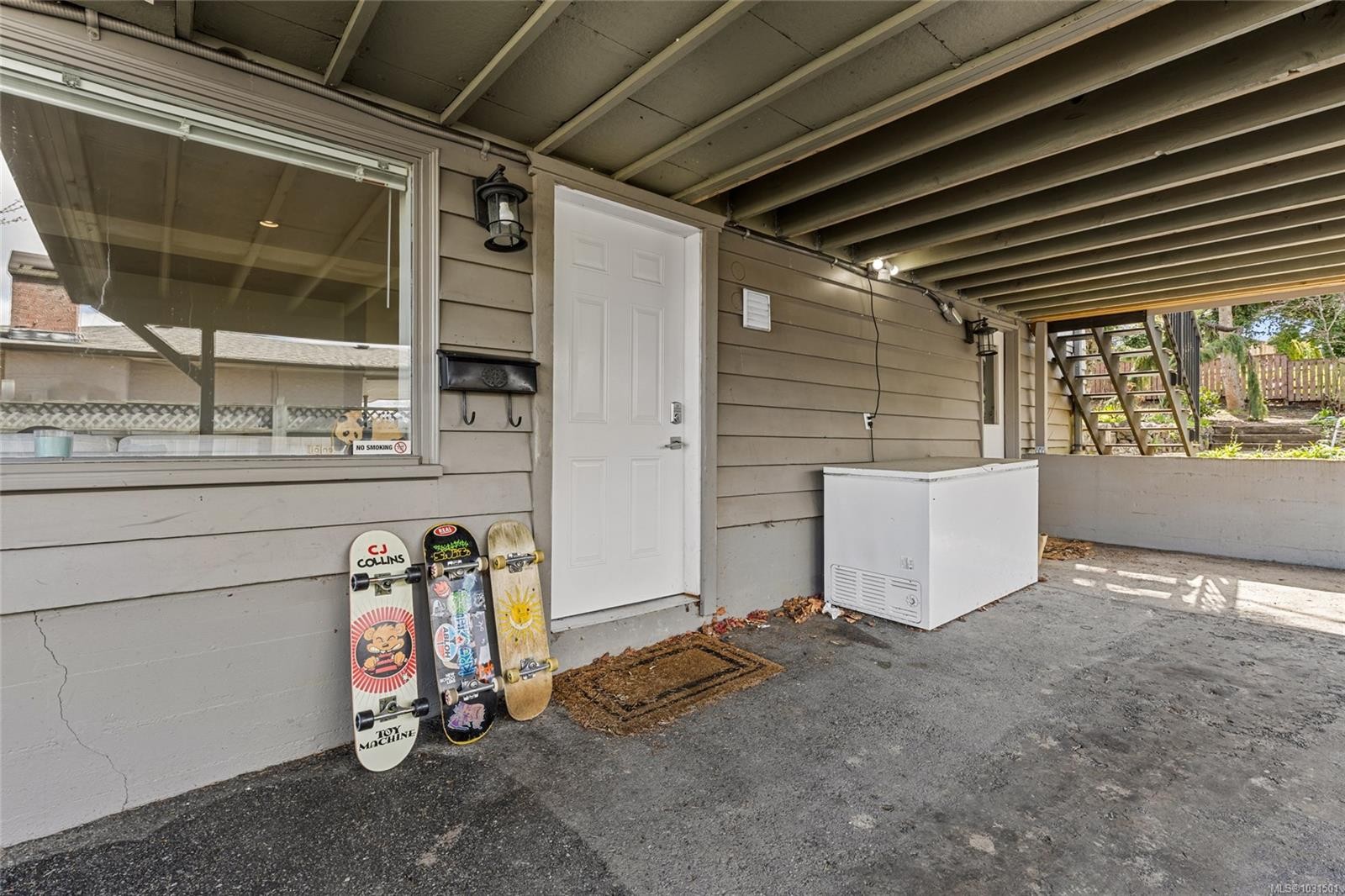 721 Snowdrop Ave, Saanich, BC