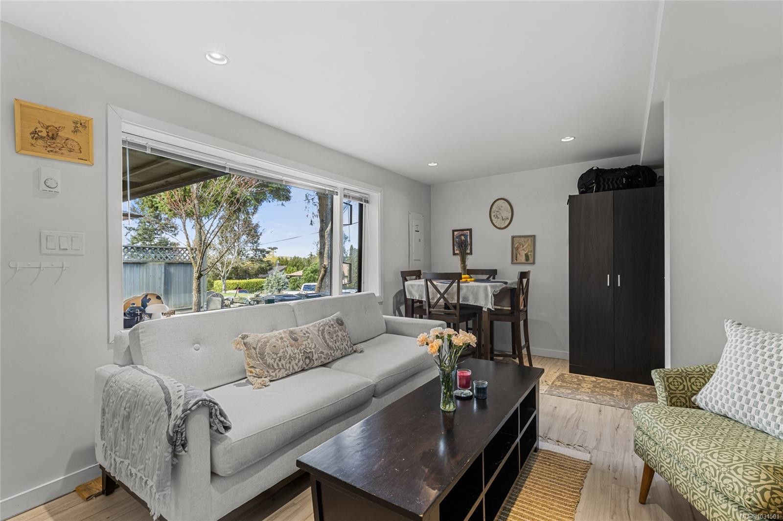721 Snowdrop Ave, Saanich, BC