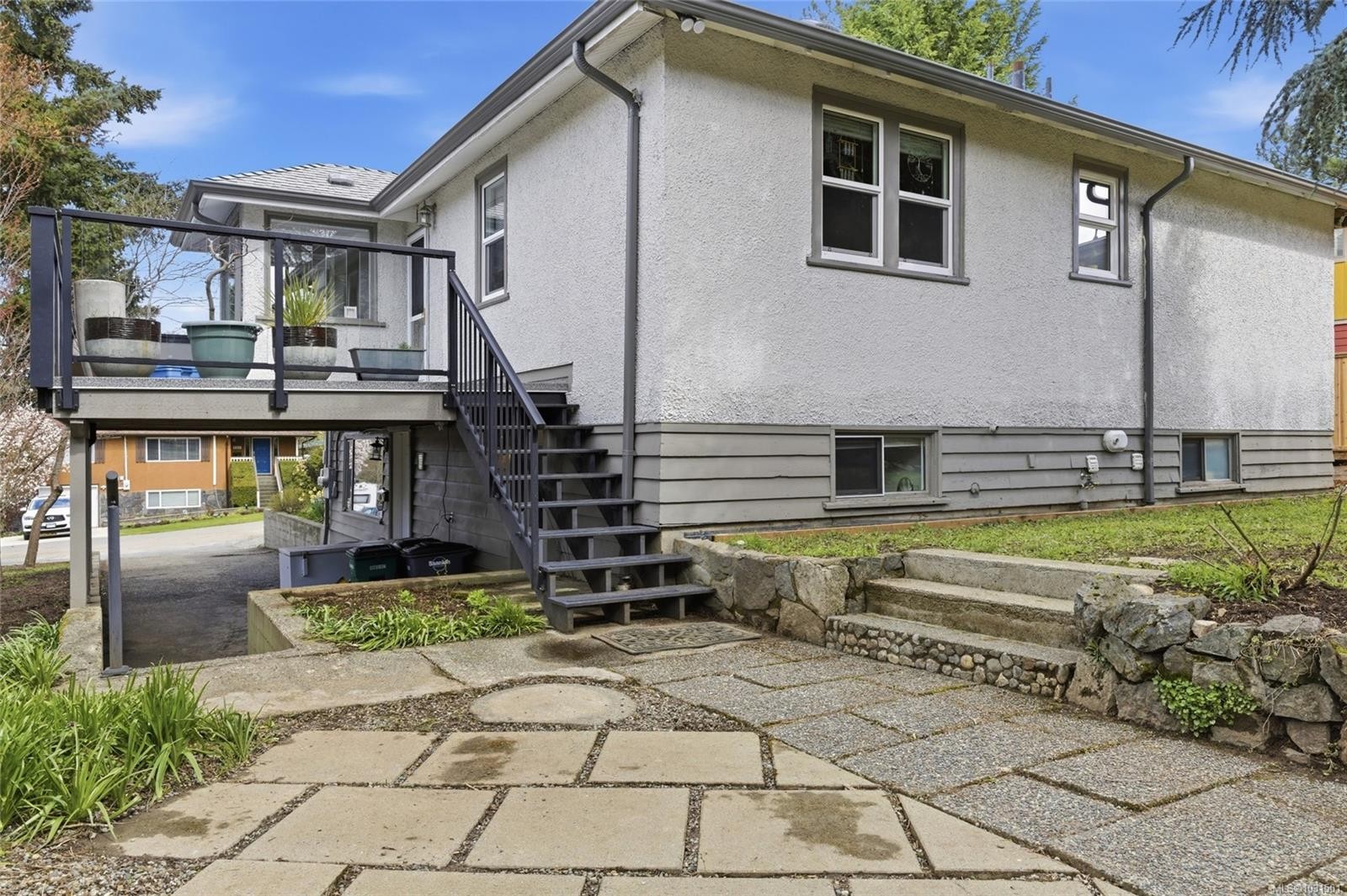 721 Snowdrop Ave, Saanich, BC