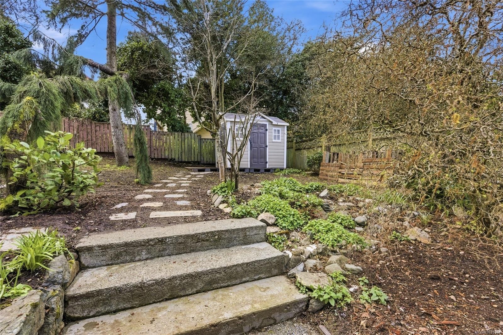 721 Snowdrop Ave, Saanich, BC