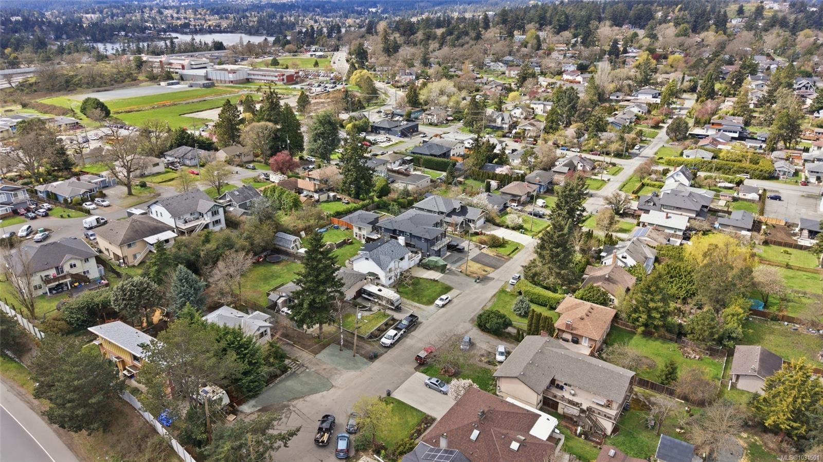 721 Snowdrop Ave, Saanich, BC