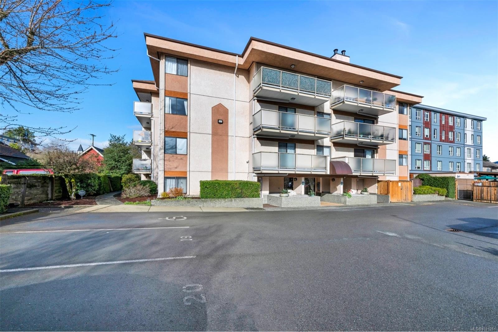 404-435 Festubert St, Duncan, BC - Outdoor