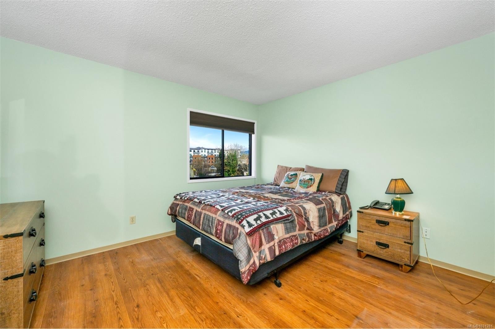 404-435 Festubert St, Duncan, BC - Indoor Photo Showing Bedroom
