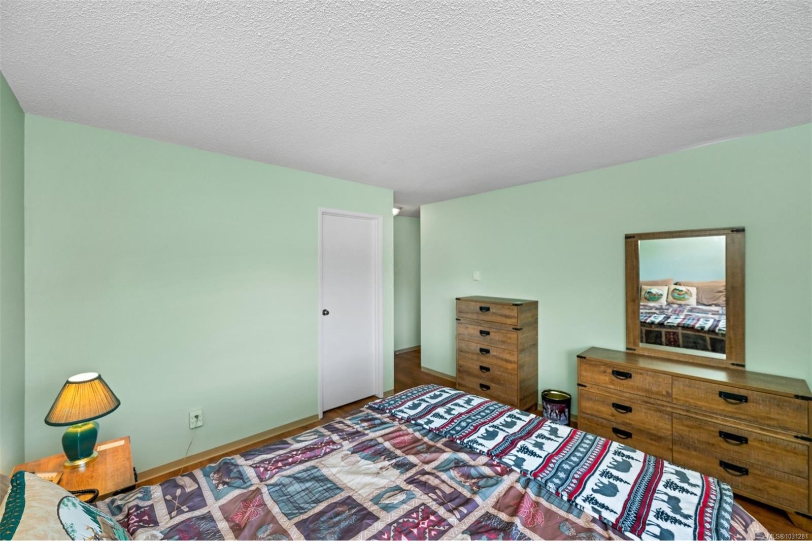 404-435 Festubert St, Duncan, BC - Indoor Photo Showing Bedroom