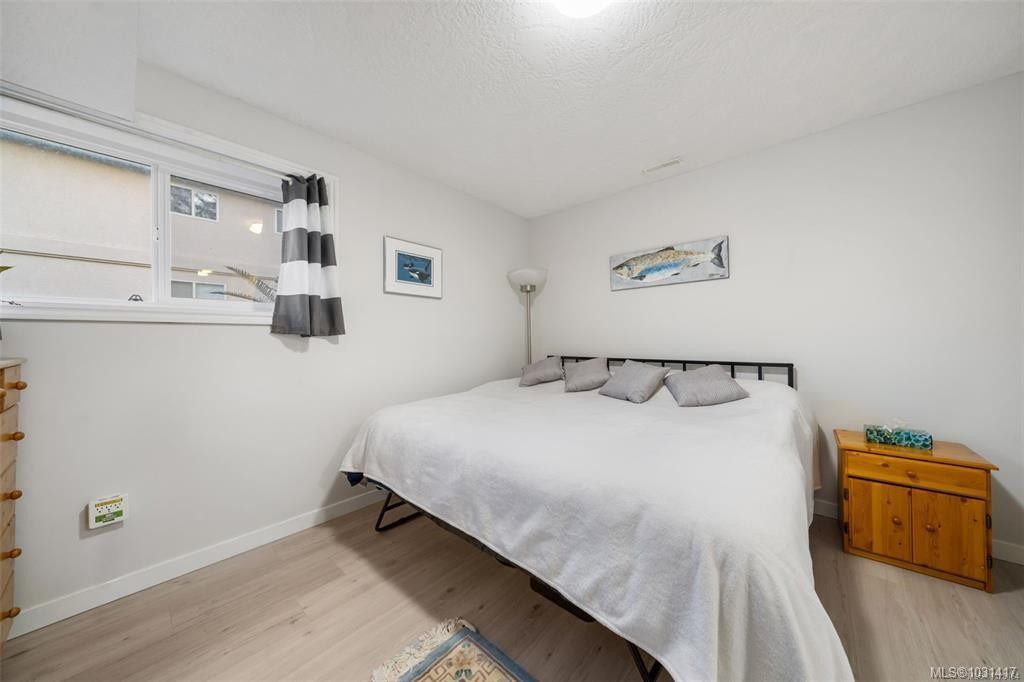 6092 Chippewa Rd, Duncan, BC