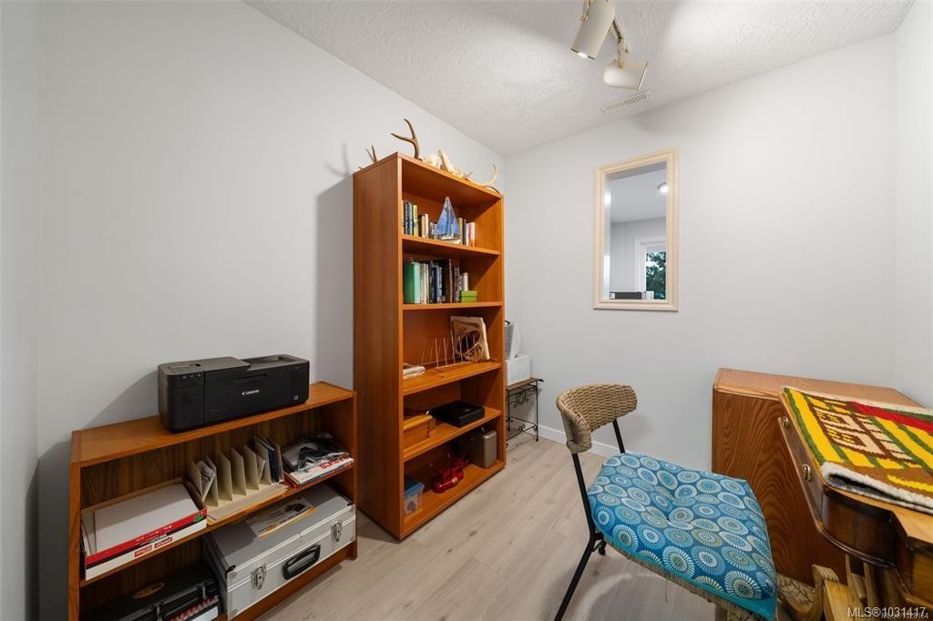 6092 Chippewa Rd, Duncan, BC