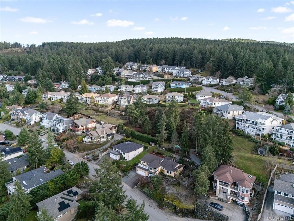 6092 Chippewa Rd, Duncan, BC