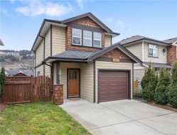 2952 Trestle Pl Langford, BC V9B 0K6