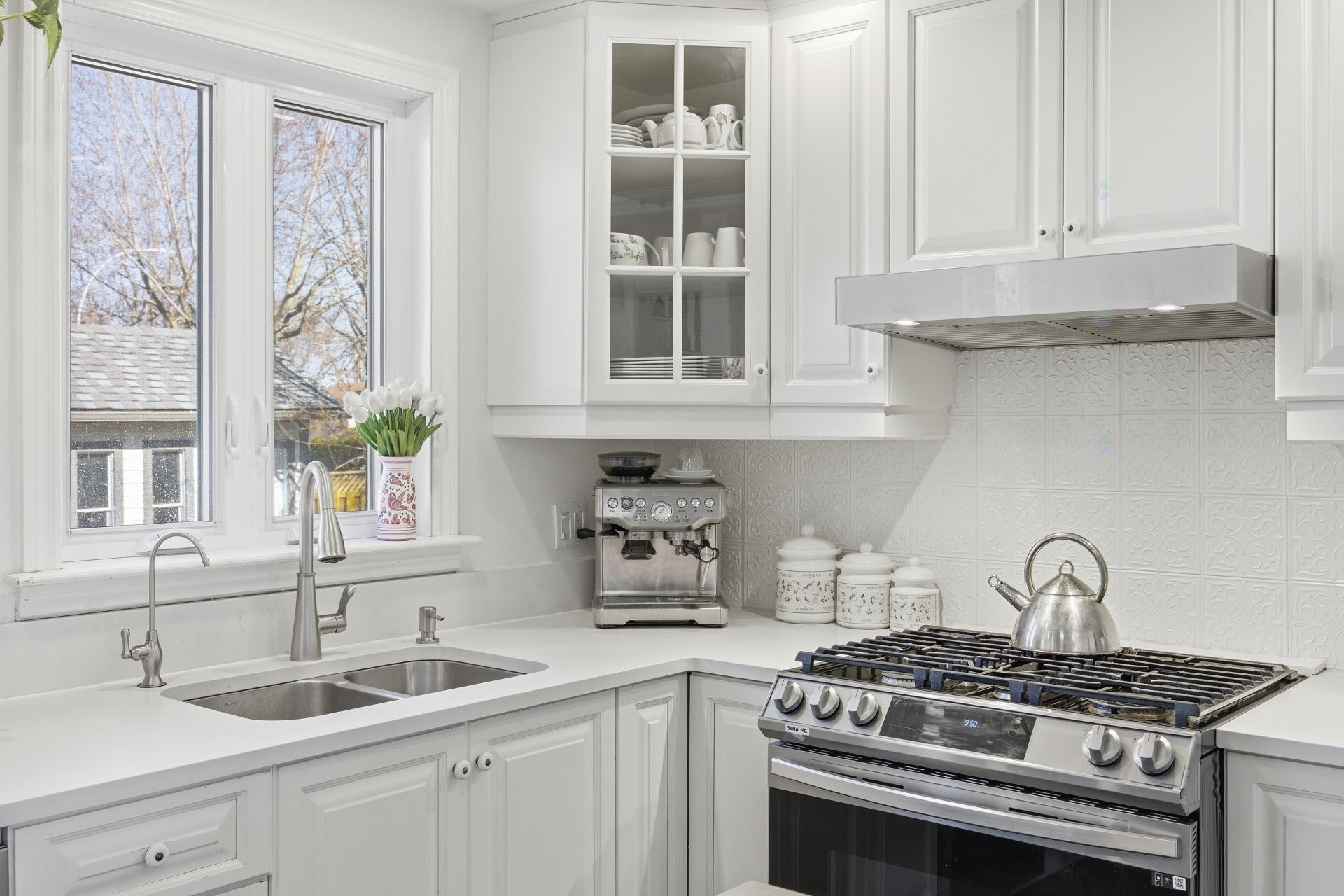 Cuisine - 880 Rue Gagnon, Saint-Hyacinthe, QC - Indoor Photo Showing Kitchen With Double Sink With Upgraded Kitchen