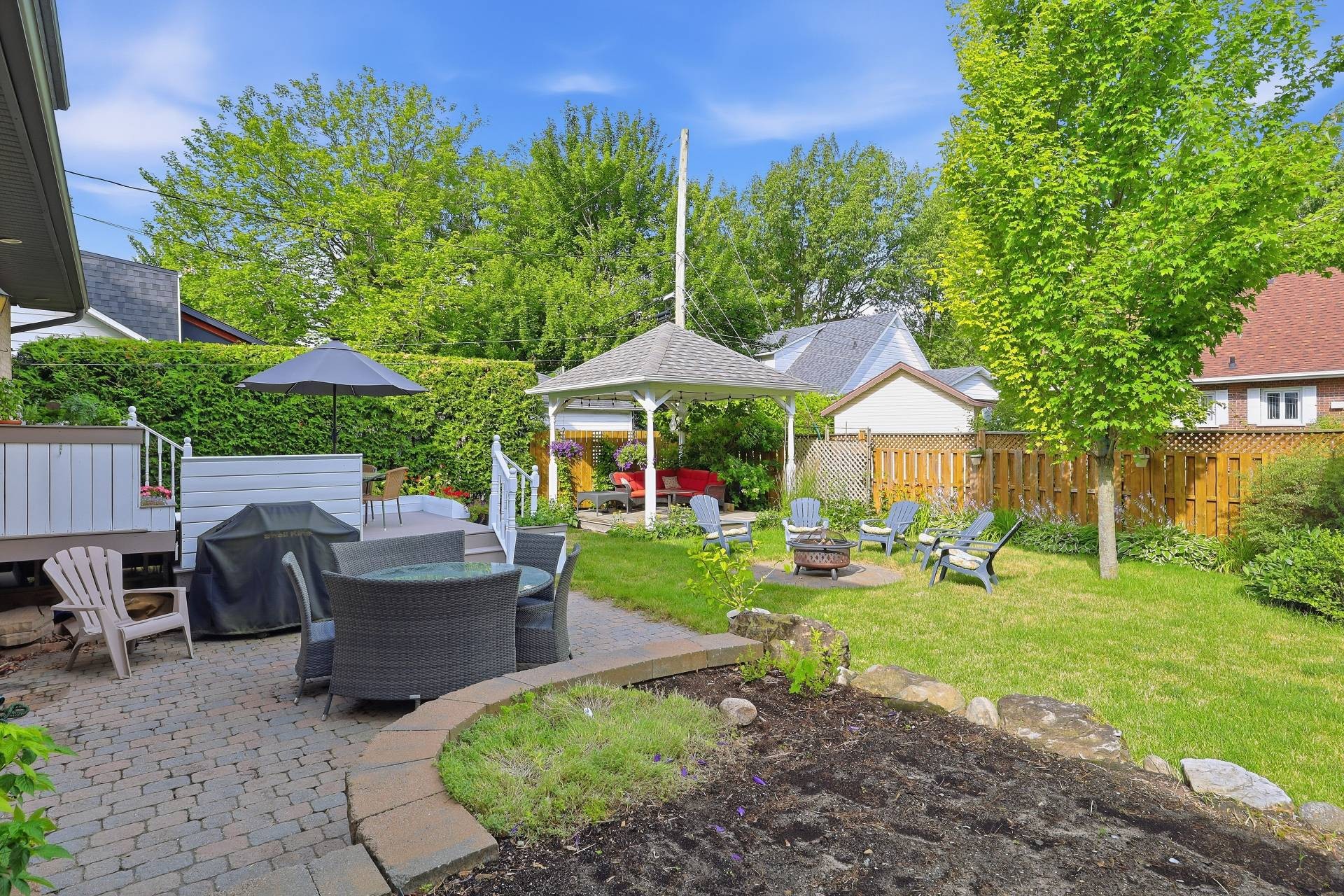 Vue d'ensemble - 880 Rue Gagnon, Saint-Hyacinthe, QC - Outdoor With Deck Patio Veranda