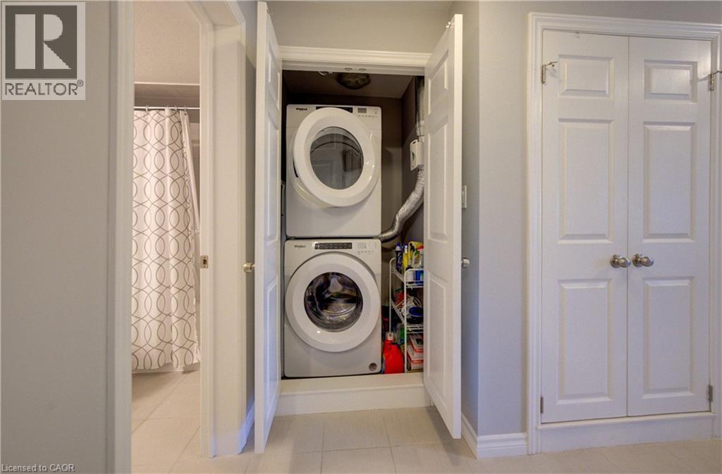 156 Wheat Lane, Kitchener, ON - Indoor Photo Showing Laundry Room