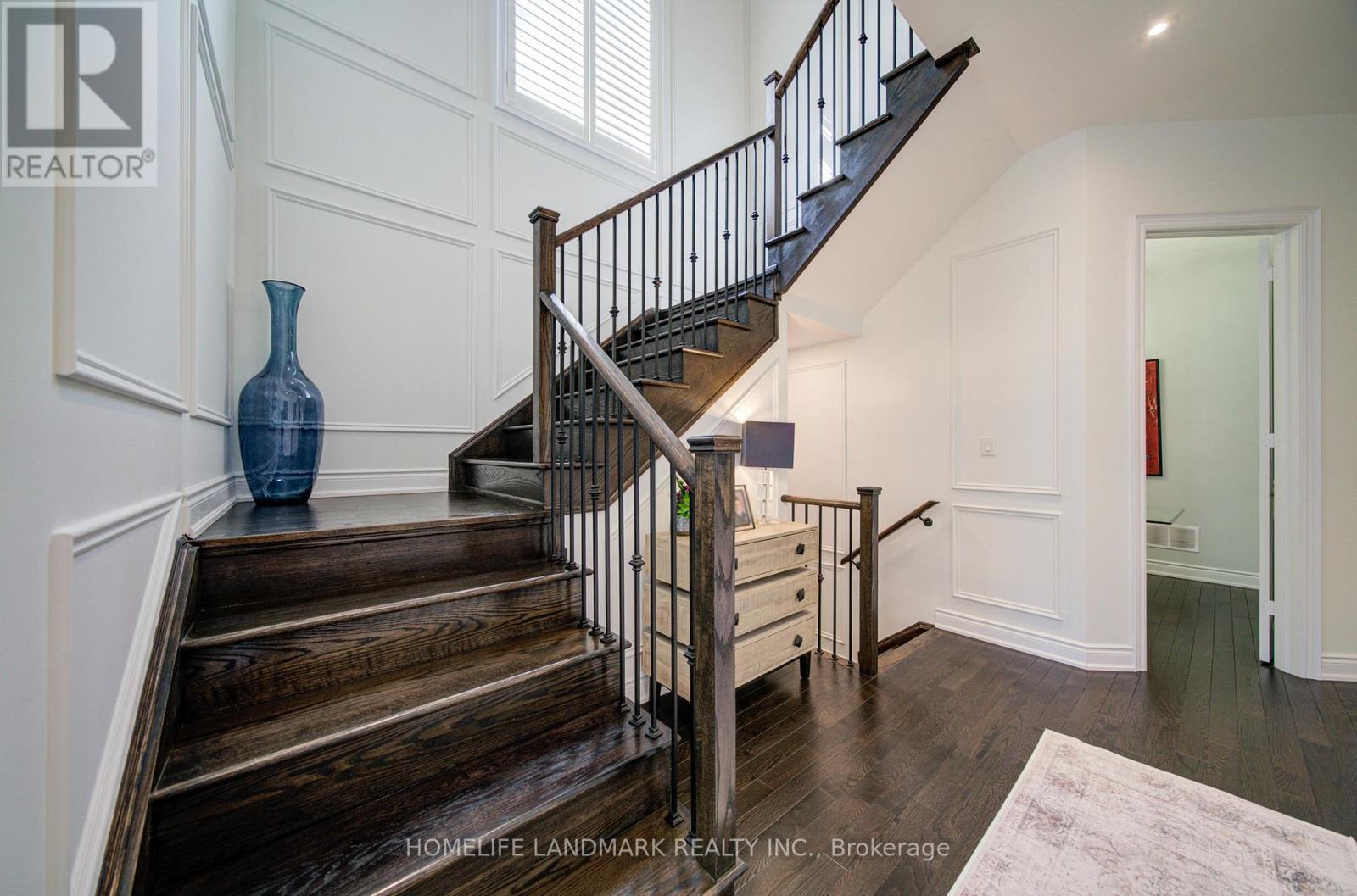 1369 Yellow Rose Circle, Oakville, ON - Indoor Photo Showing Other Room