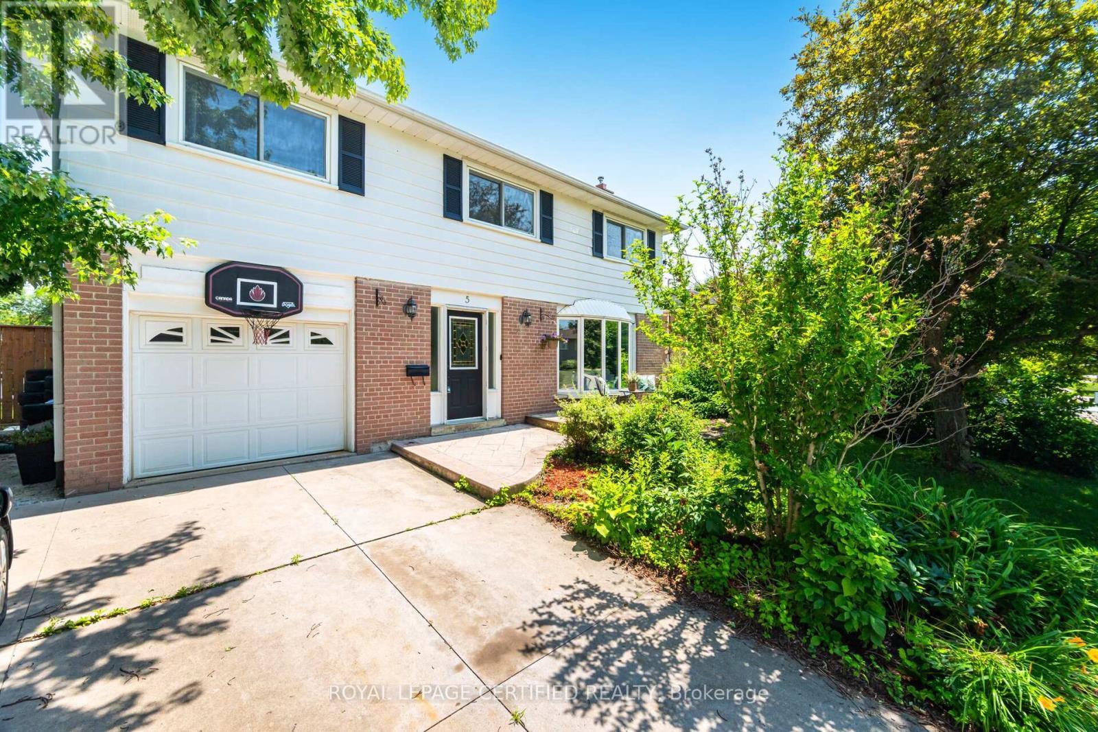 5 Stockman Crescent, Halton Hills, ON - Outdoor