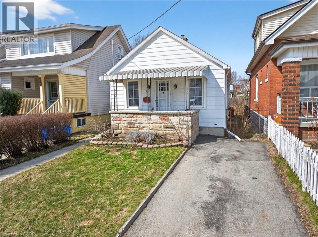 183 Paling Avenue, Hamilton, ON - Outdoor With Deck Patio Veranda