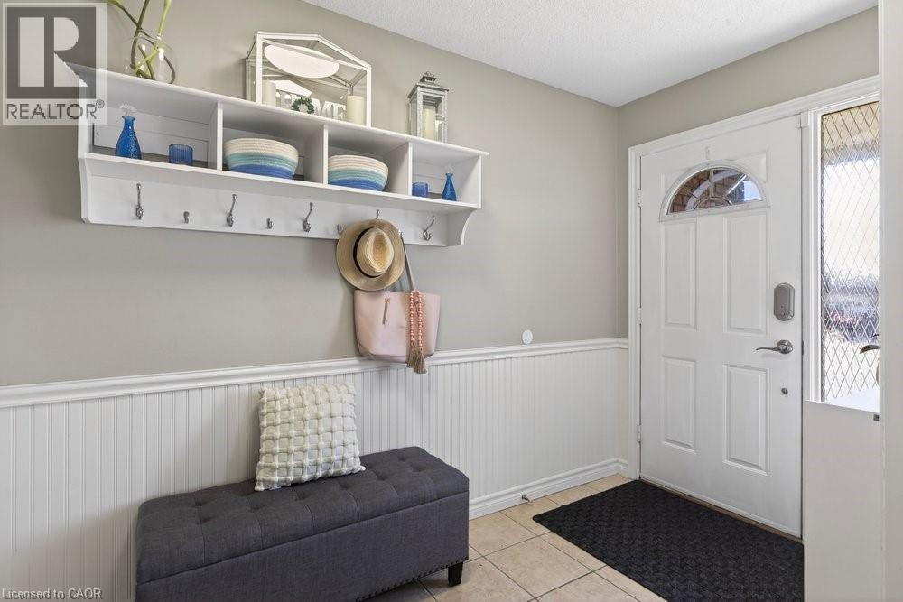 39 Trenholme Crescent, Hamilton, ON - Indoor Photo Showing Other Room