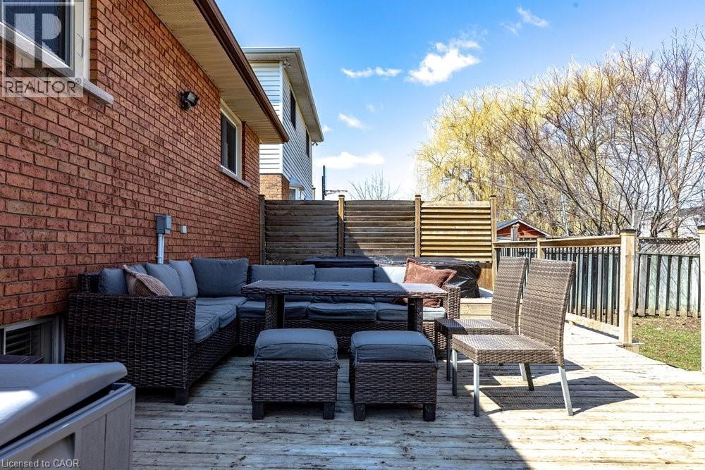 39 Trenholme Crescent, Hamilton, ON - Outdoor With Deck Patio Veranda With Exterior