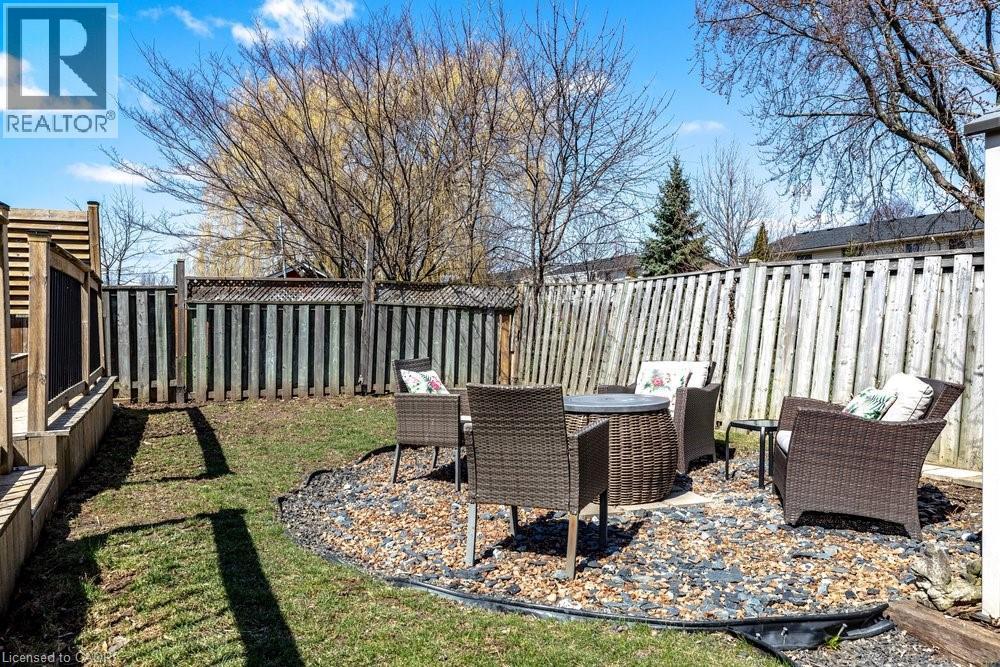 39 Trenholme Crescent, Hamilton, ON - Outdoor With Deck Patio Veranda