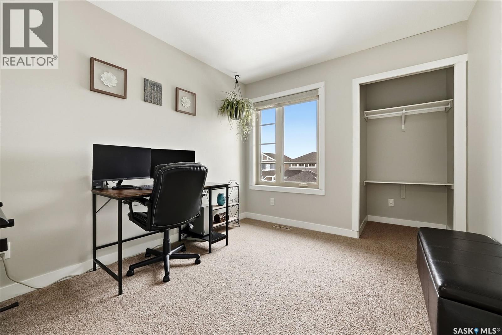 5668 Pearsall Crescent, Regina, SK - Indoor Photo Showing Office